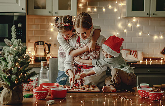 Weihnachten ist die Zeit des Kochen und Backens (©Foto:iStock evgenyatamanenko)